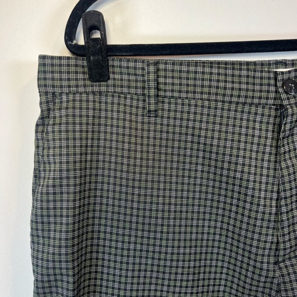 Adidas Mens 11" Golf Shorts Green Plaid Flat Front Lightweight Preppy Outdoor 40 - Picture 2 of 13